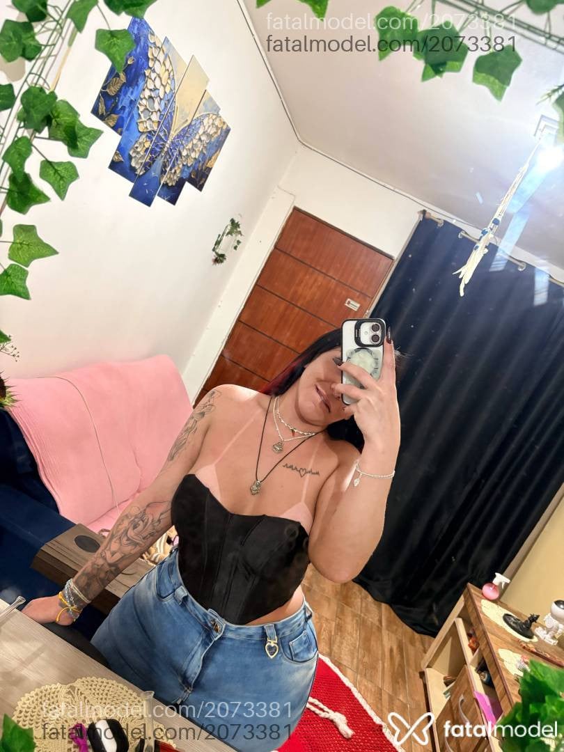 Acompanhante mulher trans morena (o) de olhos verdes - Amanda Latorre