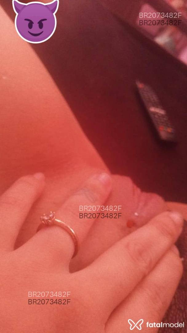 Acompanhante mulher com cabelo castanho de olhos castanhos em Resende - Maitê Kaliffa