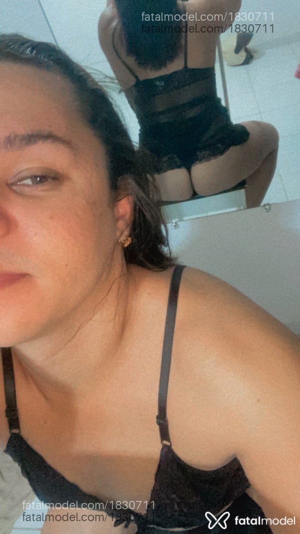 Acompanhante mulher trans com cabelo castanho de olhos castanhos em Santa Cruz do Capibaribe - Paloma