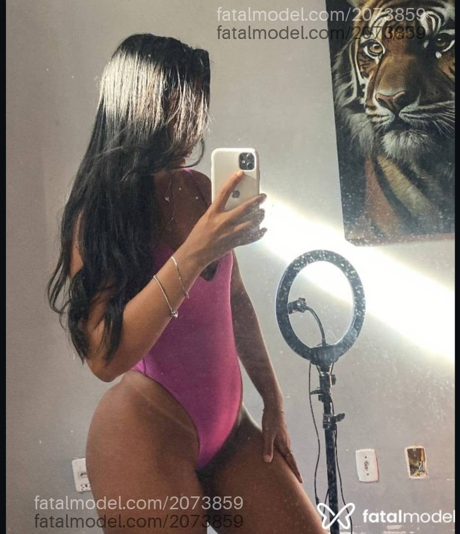 Acompanhante mulher morena (o) de olhos pretos - Bianca