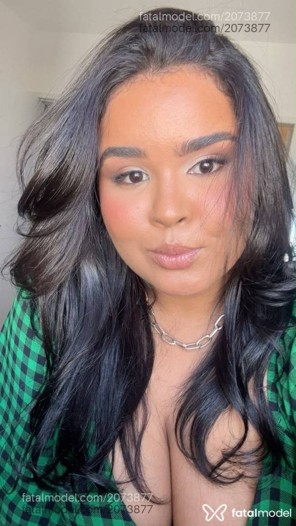 Acompanhante mulher morena (o) de olhos castanhos - Bianca Moura