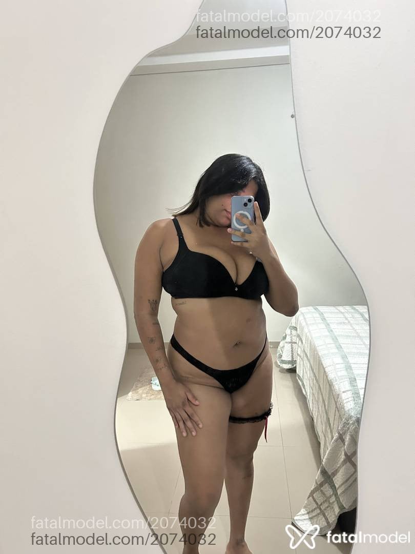 Acompanhante mulher morena (o) de olhos mel - Bruna