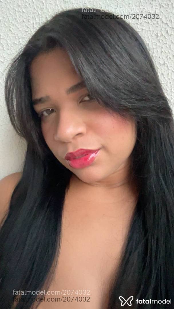Acompanhante mulher morena (o) de olhos mel - Bruna