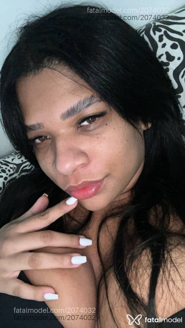 Acompanhante mulher morena (o) de olhos mel - Bruna