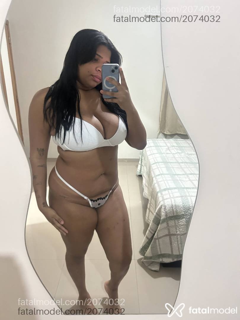 Acompanhante mulher morena (o) de olhos mel - Bruna