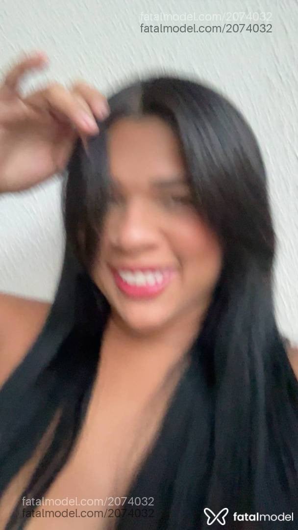 Acompanhante mulher morena (o) de olhos mel - Bruna