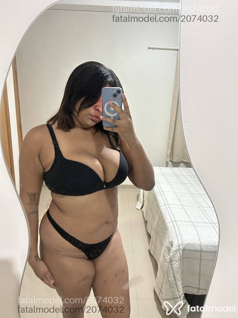 Acompanhante mulher morena (o) de olhos mel - Bruna