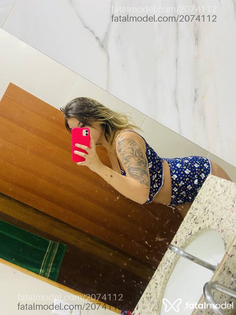 Acompanhante mulher loira (o) de olhos verdes - Eduarda