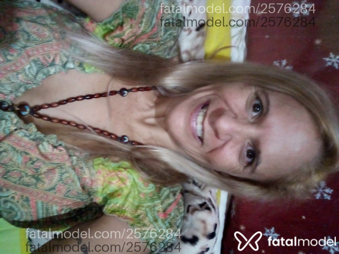 Acompanhante mulher loira (o) de olhos castanhos em Arvorezinha Acompanhante mulher loira (o) de olhos castanhos em Arvorezinha - Jéssica