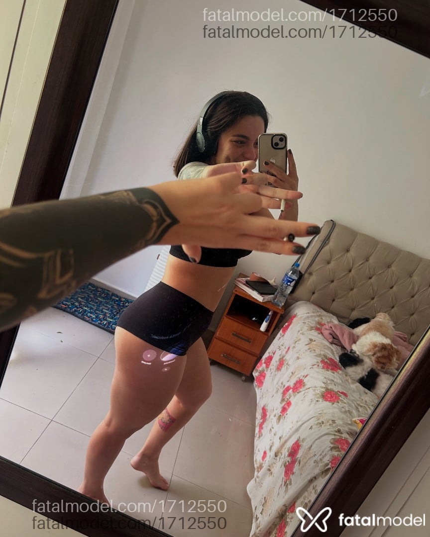 Acompanhante mulher com cabelo castanho de olhos castanhos em São Paulo - Isa