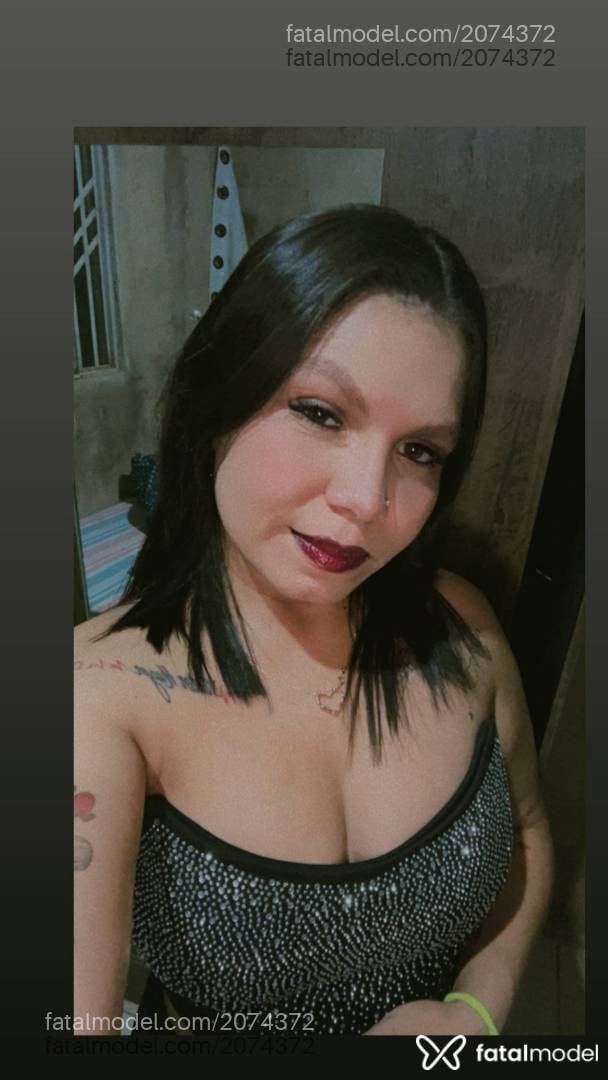 Acompanhante mulher com cabelo castanho de olhos mel - Anna Gabrielly