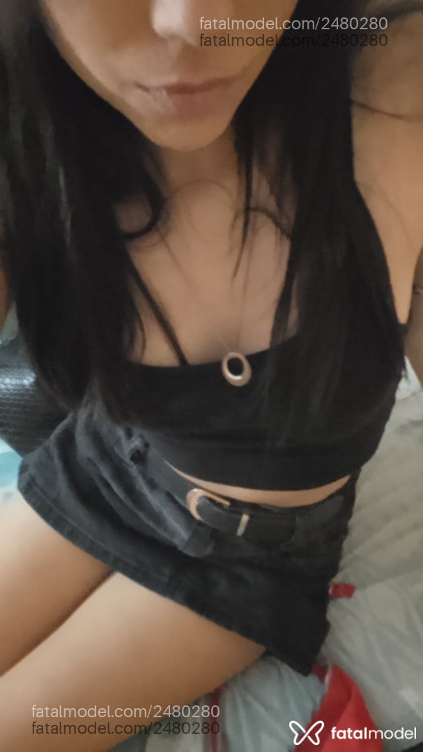 Acompanhante mulher com cabelo castanho de olhos castanhos em Manaus - Crystal