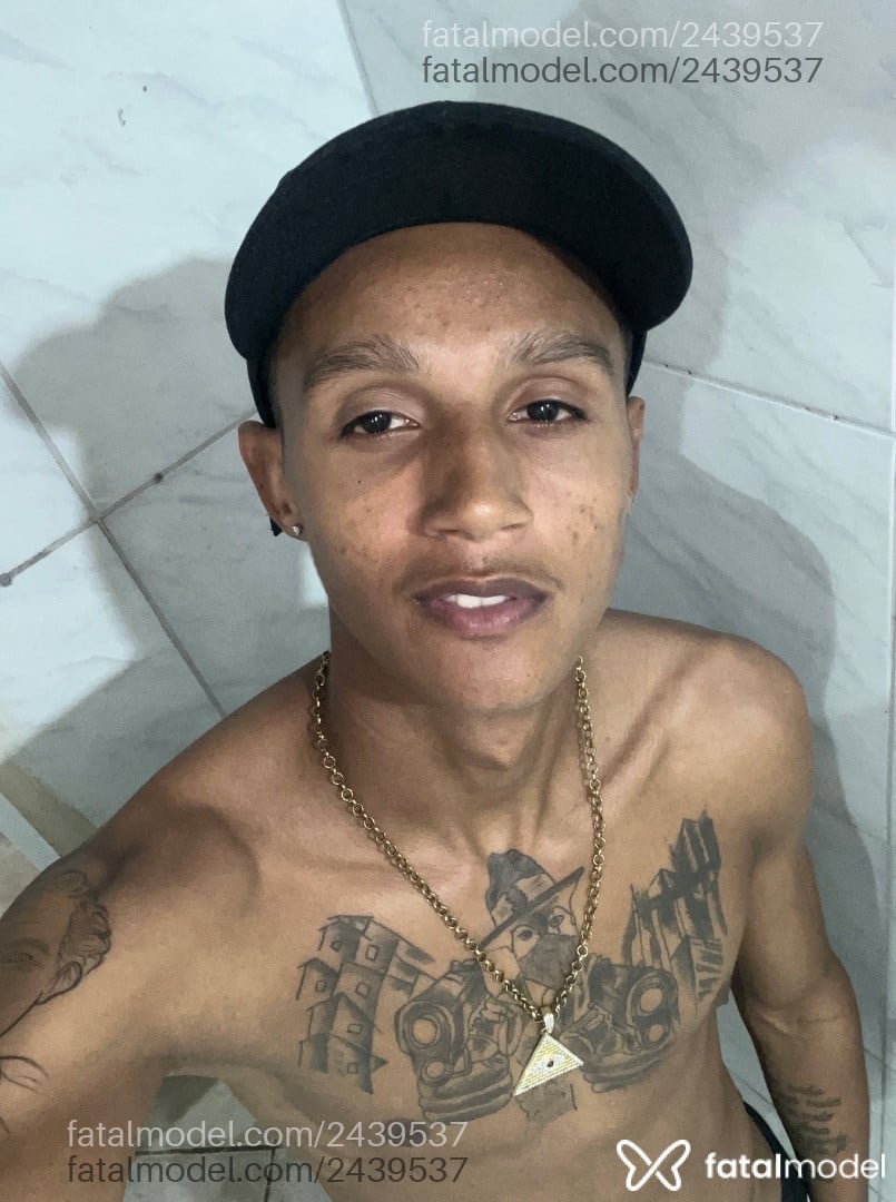 Acompanhante homem morena (o) de olhos pretos - Abravanel