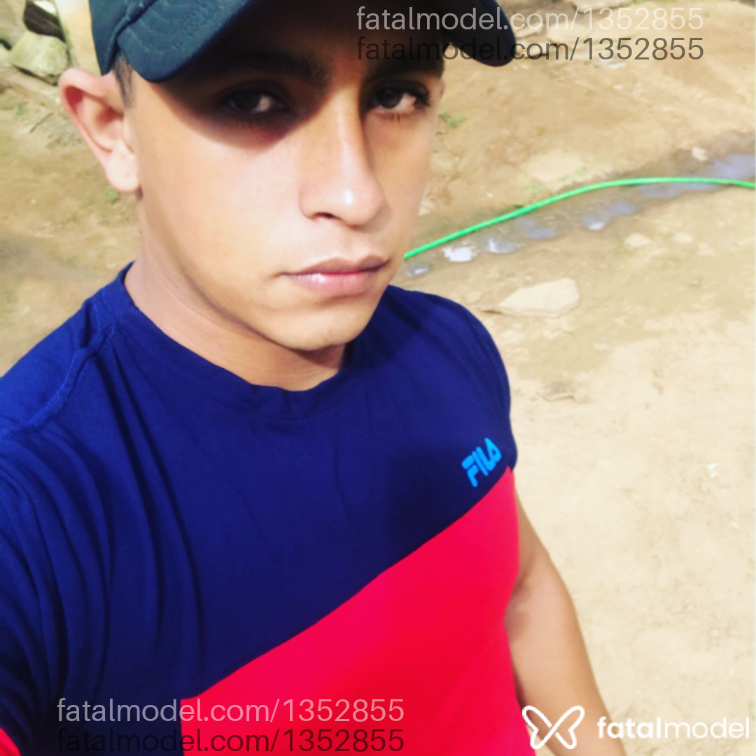 Acompanhante homem morena (o) de olhos castanhos em Tianguá - Bruno