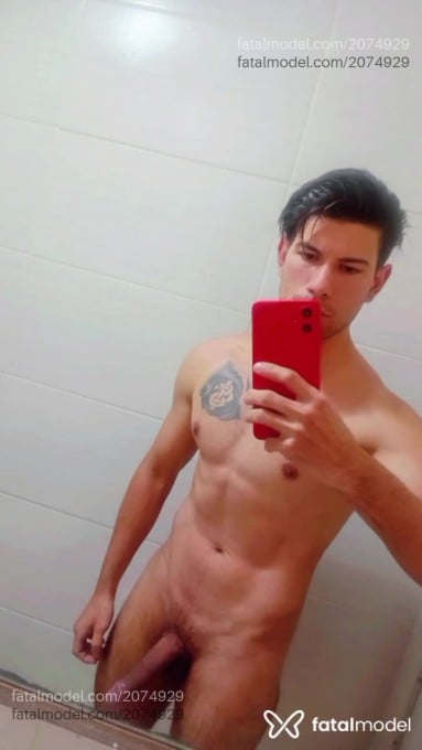 Acompanhante homem morena (o) de olhos castanhos em Porto Alegre - Lucas Simões