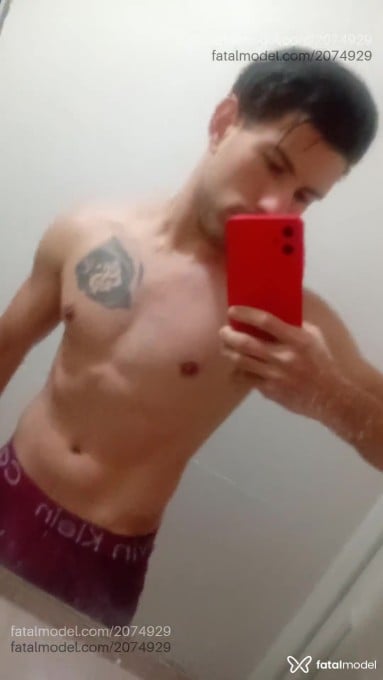 Acompanhante homem morena (o) de olhos castanhos em Porto Alegre - Lucas Simões