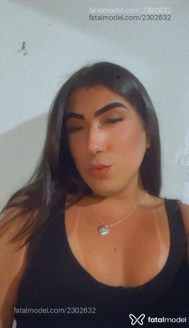 Acompanhante mulher trans com cabelo castanho de olhos castanhos em Florianópolis - Isabella Dias