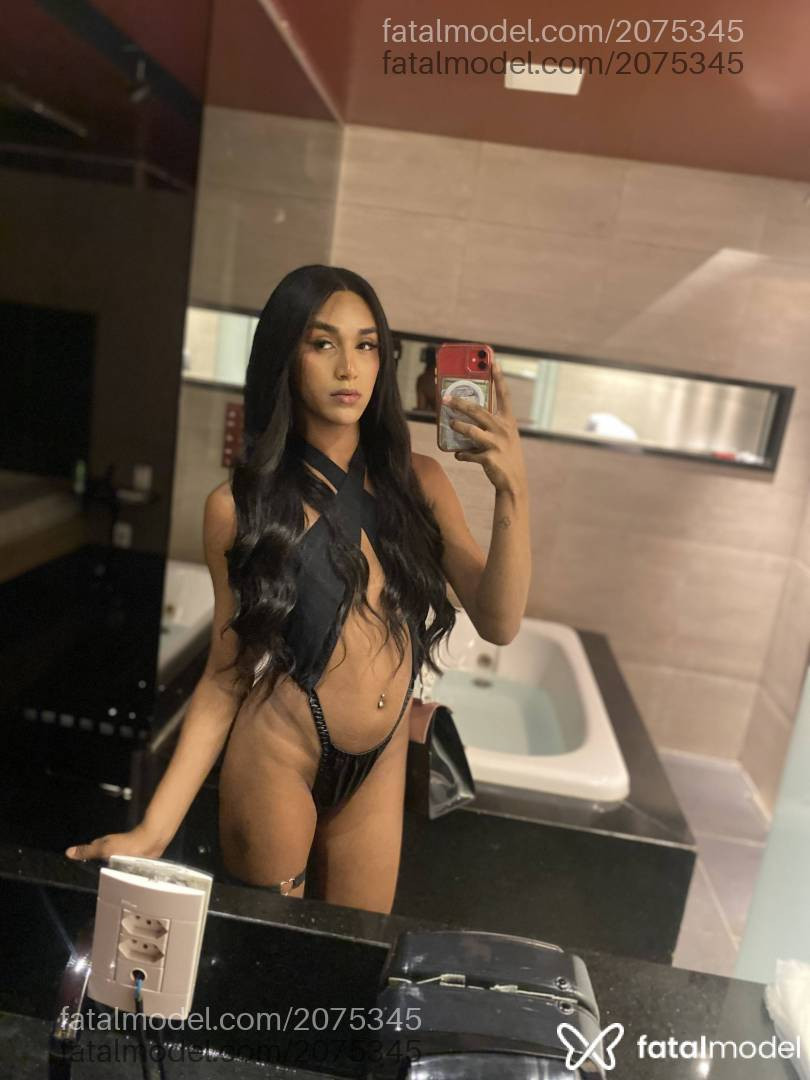Acompanhante mulher trans morena (o) de olhos pretos em Uberlândia - Anny Yasmin