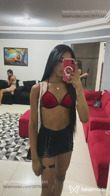 Acompanhante mulher trans morena (o) de olhos pretos em Uberlândia - Anny Yasmin