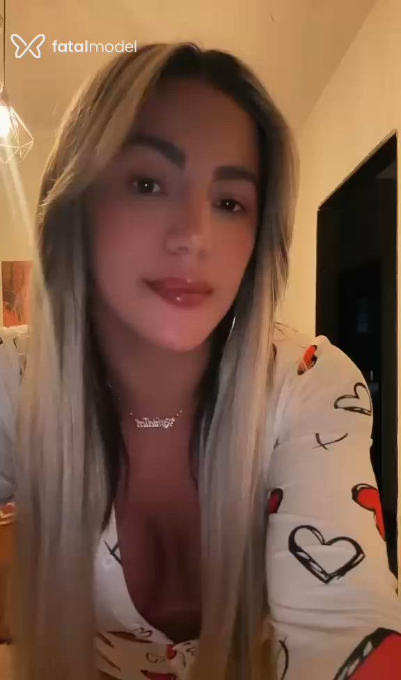 Acompanhante travesti loira (o) de olhos castanhos - Rythyellen