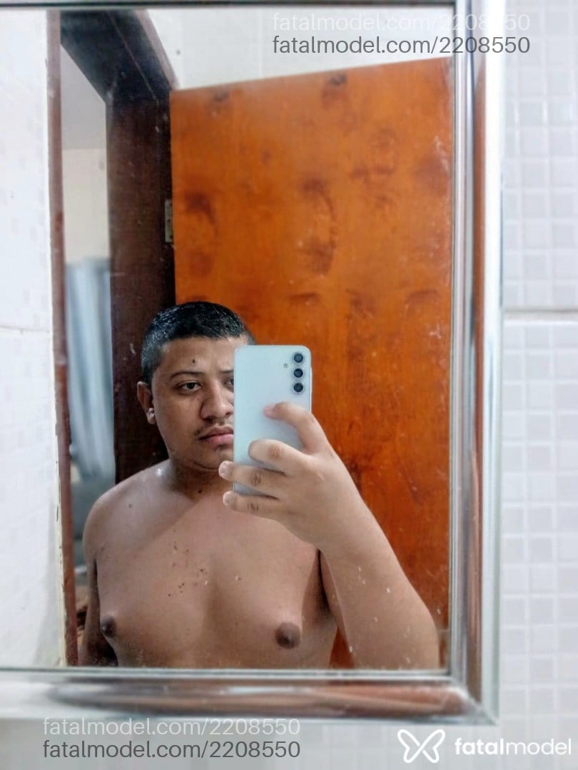 Acompanhante homem morena (o) de olhos castanhos - Vitor Acompanhante homem morena (o) de olhos castanhos - Vitor