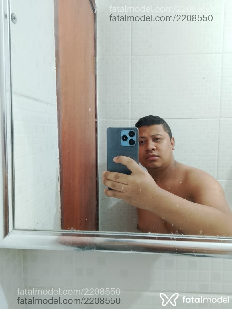 Acompanhante homem morena (o) de olhos castanhos - Vitor Acompanhante homem morena (o) de olhos castanhos - Vitor