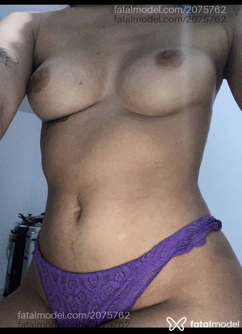 Acompanhante mulher com cabelo castanho de olhos castanhos - Fany Olivr