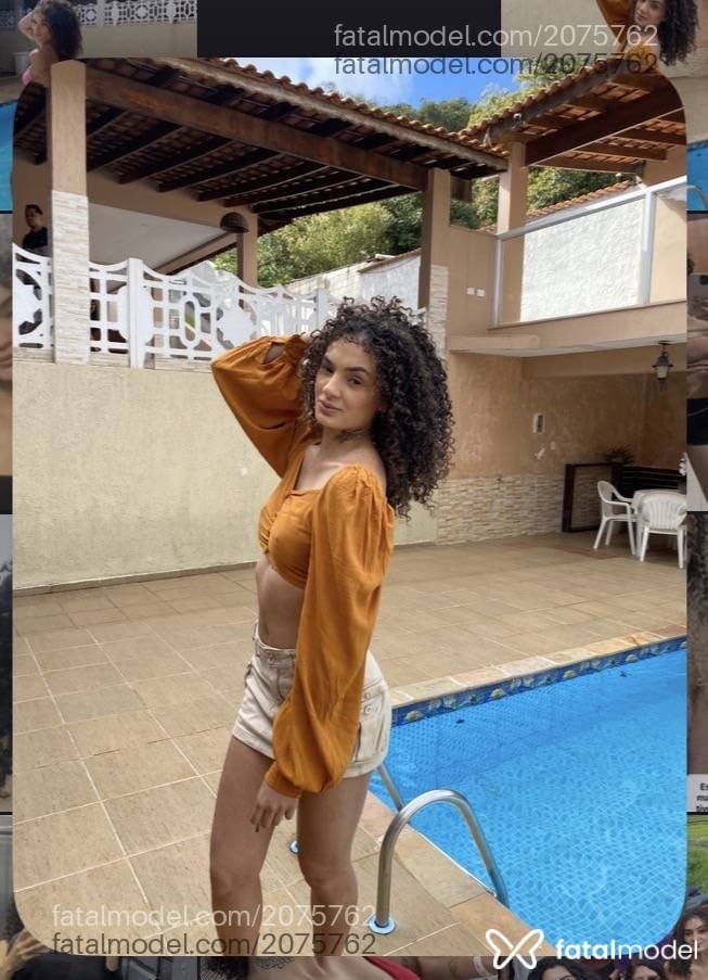 Acompanhante mulher com cabelo castanho de olhos castanhos - Fany Olivr