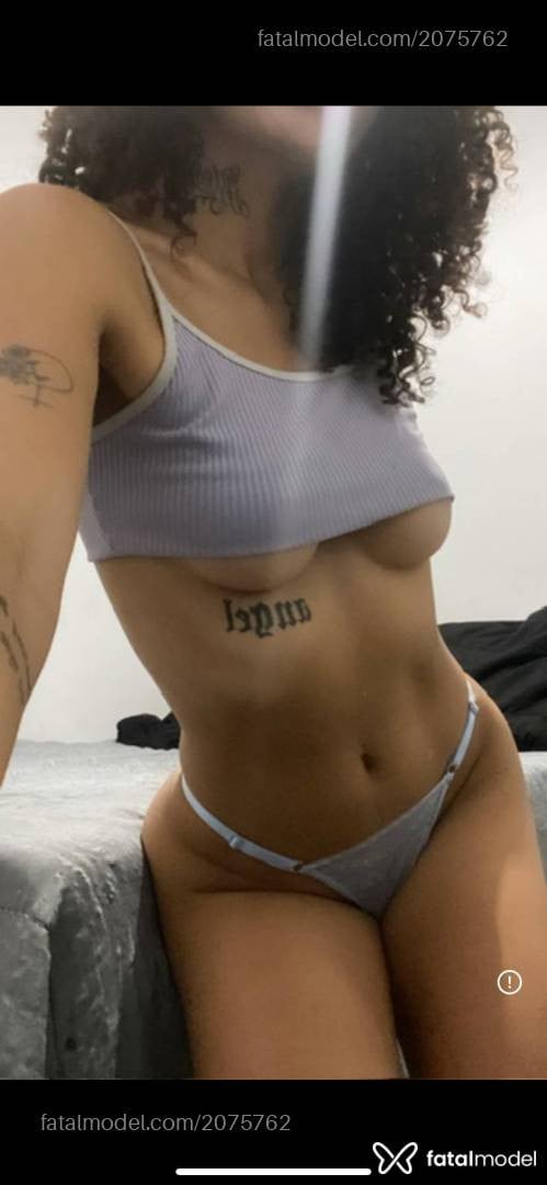 Acompanhante mulher com cabelo castanho de olhos castanhos - Fany Olivr