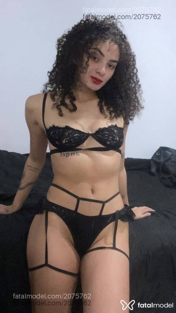 Acompanhante mulher com cabelo castanho de olhos castanhos - Fany Olivr