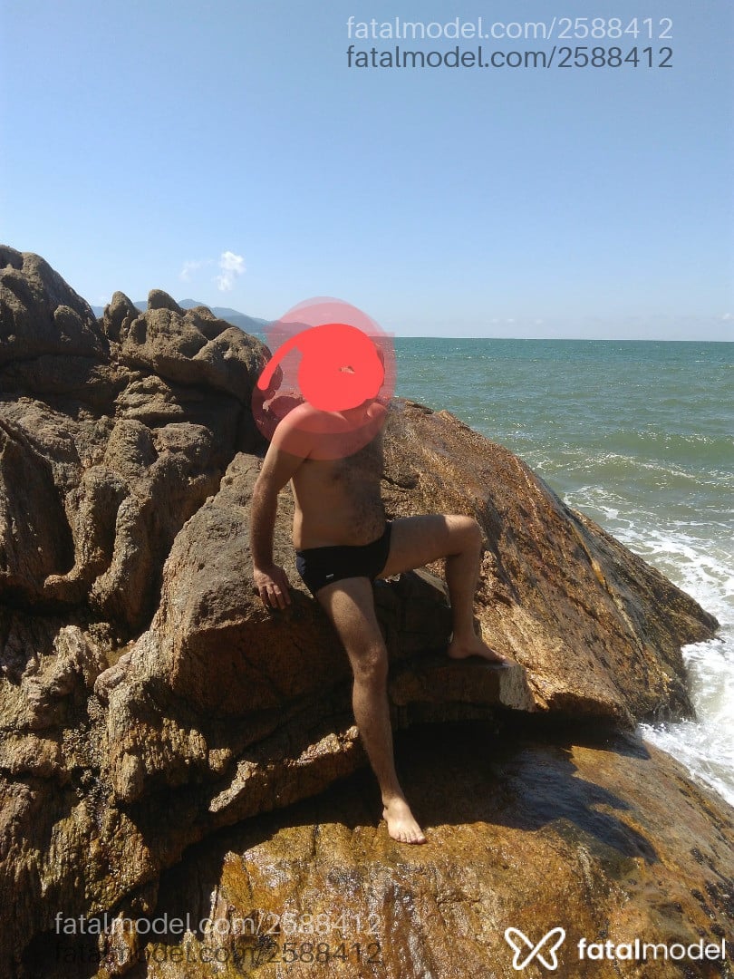Acompanhante homem sem cabelo de olhos verdes em Campinas - Aless