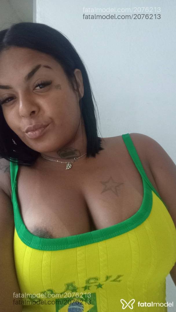 Acompanhante mulher morena (o) de olhos pretos - Priscila