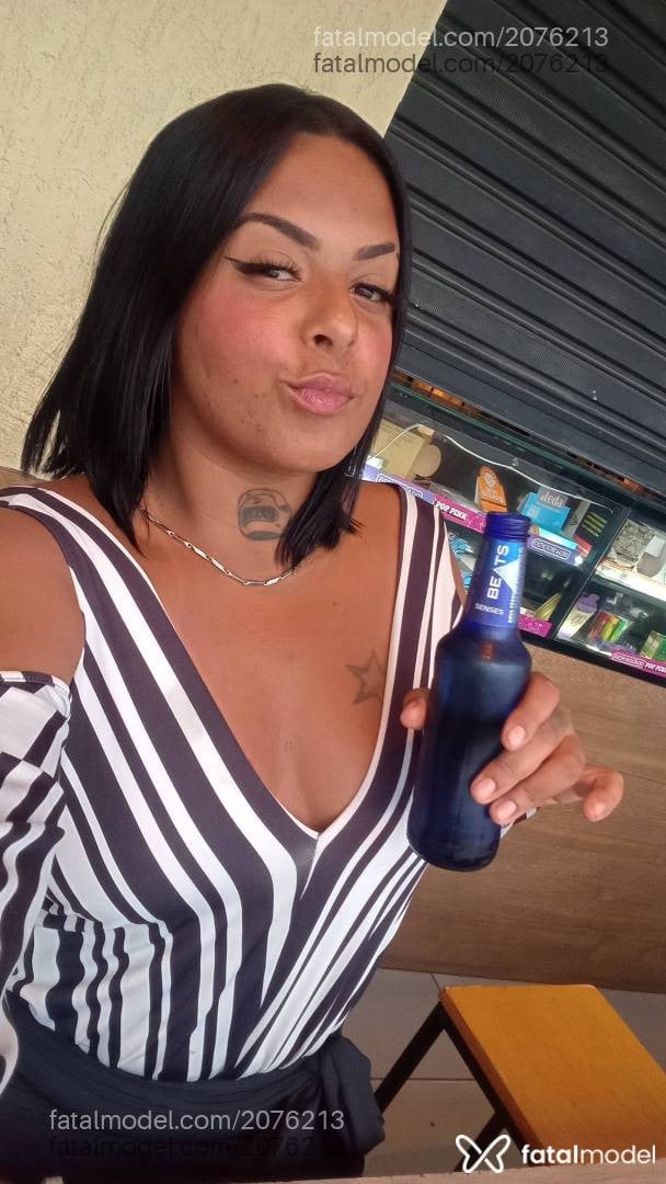 Acompanhante mulher morena (o) de olhos pretos - Priscila
