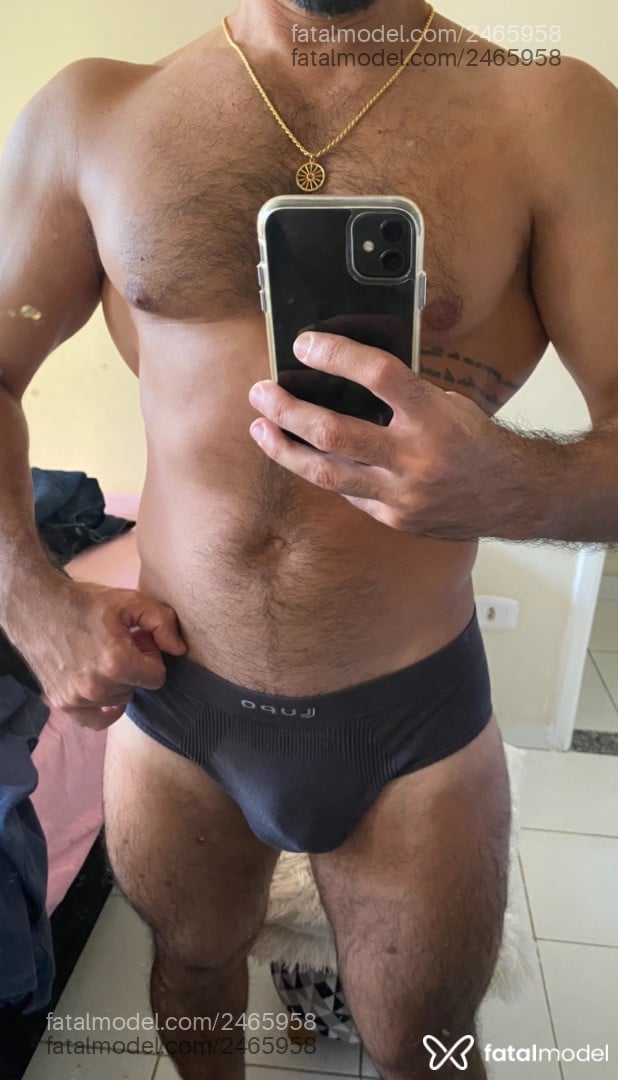 Acompanhante homem com cabelo castanho de olhos castanhos - Casaldotadossa