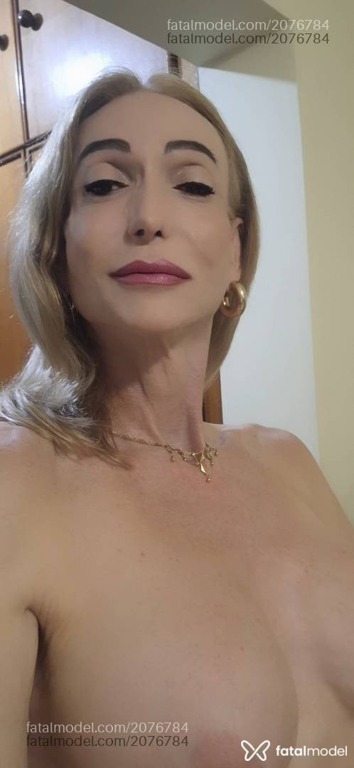 Acompanhante mulher trans loira (o) de olhos castanhos em Ribeirão Preto - Adriana Beruezzo