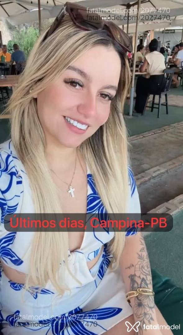 Acompanhante mulher loira (o) de olhos castanhos - Emilly Albuquerque