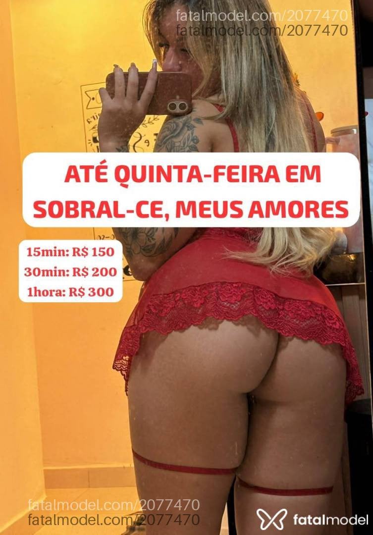 Acompanhante mulher loira (o) de olhos castanhos - Emilly Albuquerque