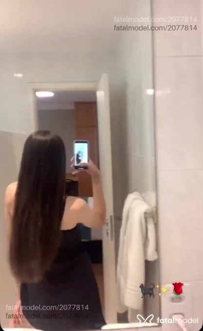 Acompanhante mulher trans com cabelo castanho de olhos castanhos em São Paulo - Elisa Bonucci