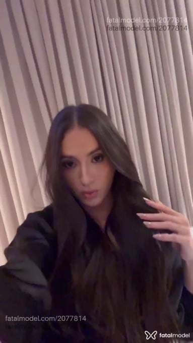 Acompanhante mulher trans com cabelo castanho de olhos castanhos em São Paulo - Elisa Bonucci