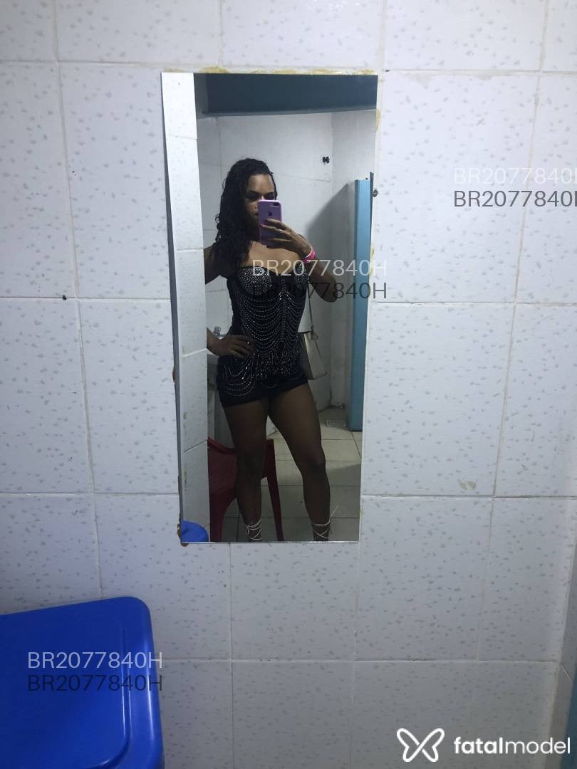 Acompanhante mulher trans morena (o) de olhos castanhos em Rio de Janeiro - Viick