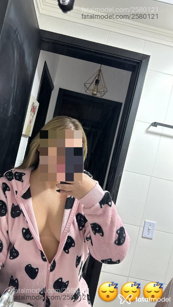 Acompanhante mulher morena (o) de olhos castanhos - Babicr