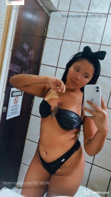 Acompanhante mulher morena (o) de olhos pretos - Raquel Acompanhante mulher morena (o) de olhos pretos - Raquel