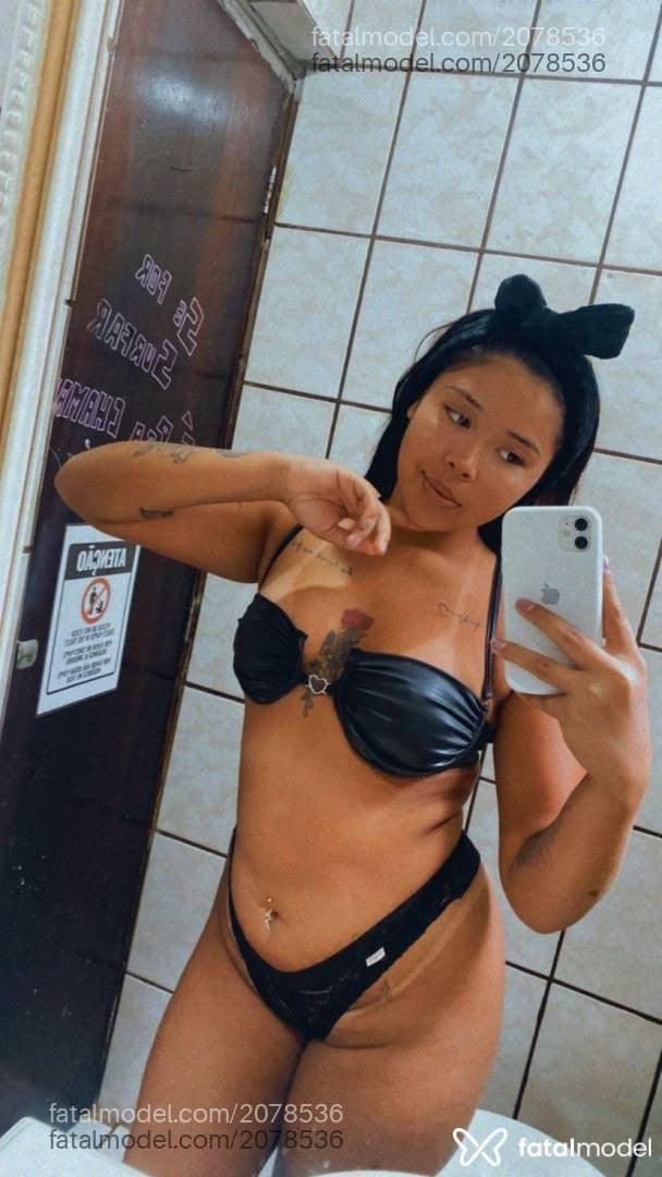 Acompanhante mulher morena (o) de olhos pretos - Raquel Acompanhante mulher morena (o) de olhos pretos - Raquel
