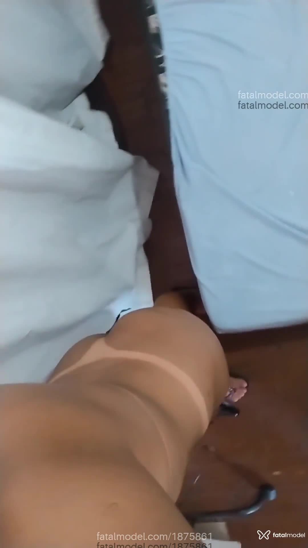 Acompanhante mulher morena (o) de olhos pretos em Navegantes - Yarumi