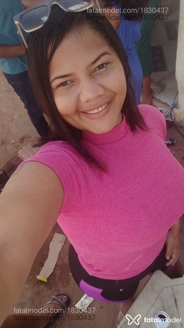 Acompanhante mulher com cabelo castanho de olhos castanhos - Gisilva Acompanhante mulher com cabelo castanho de olhos castanhos - Gisilva