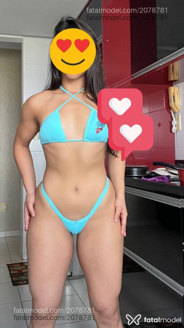 Acompanhante mulher com cabelo castanho de olhos castanhos - Mirella