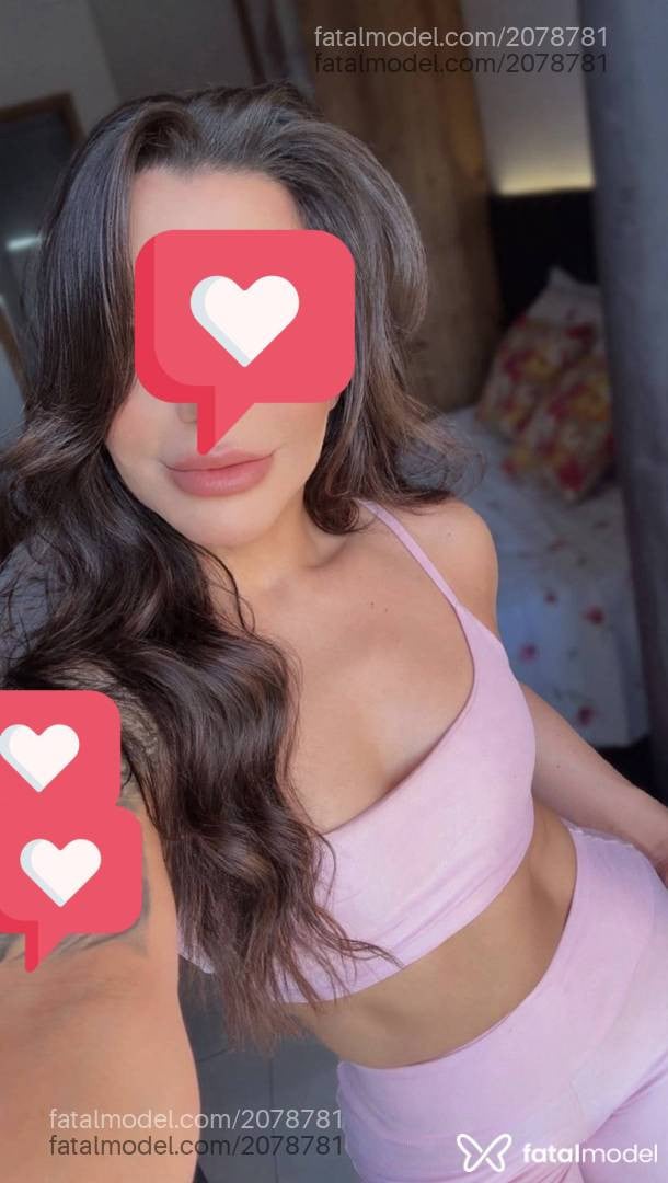 Acompanhante mulher com cabelo castanho de olhos castanhos - Mirella