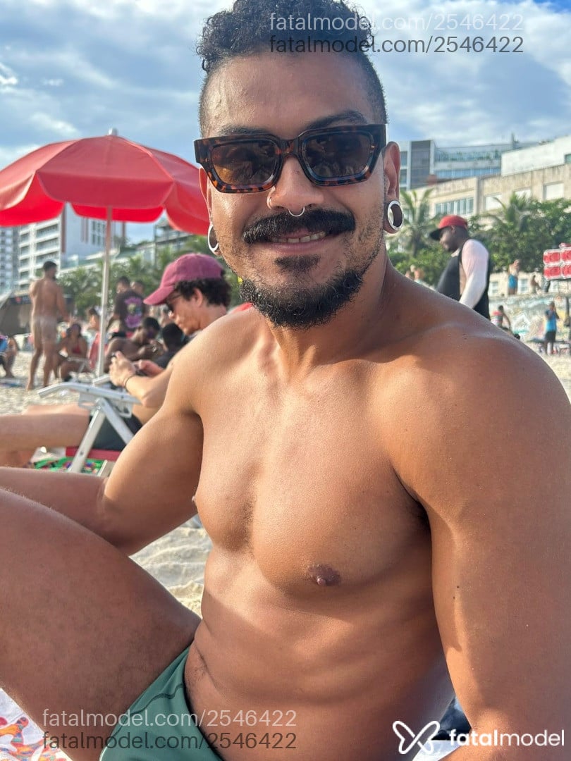 Acompanhante homem com cabelo castanho de olhos castanhos em Rio de Janeiro - Bruno