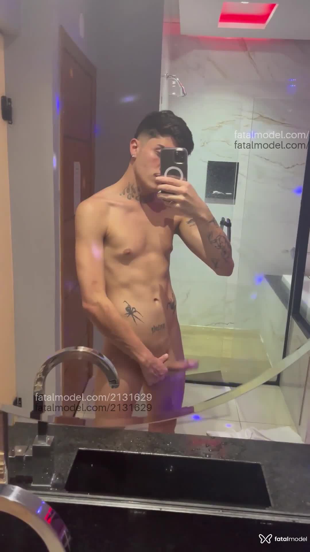 Acompanhante homem morena (o) de olhos castanhos em São Paulo - Binho