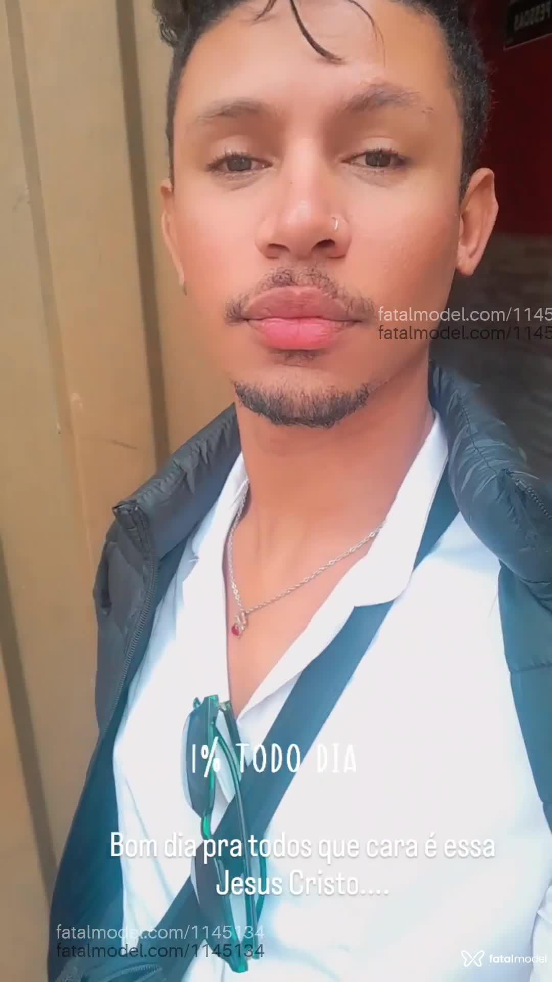 Acompanhante homem com cabelo castanho de olhos pretos - Cauã Oliveira Acompanhante homem com cabelo castanho de olhos pretos - Cauã Oliveira